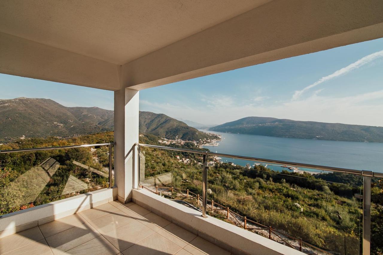 Vista Residence Херцег Нови Екстериор снимка