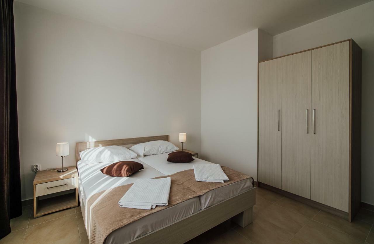 Vista Residence Херцег Нови Екстериор снимка