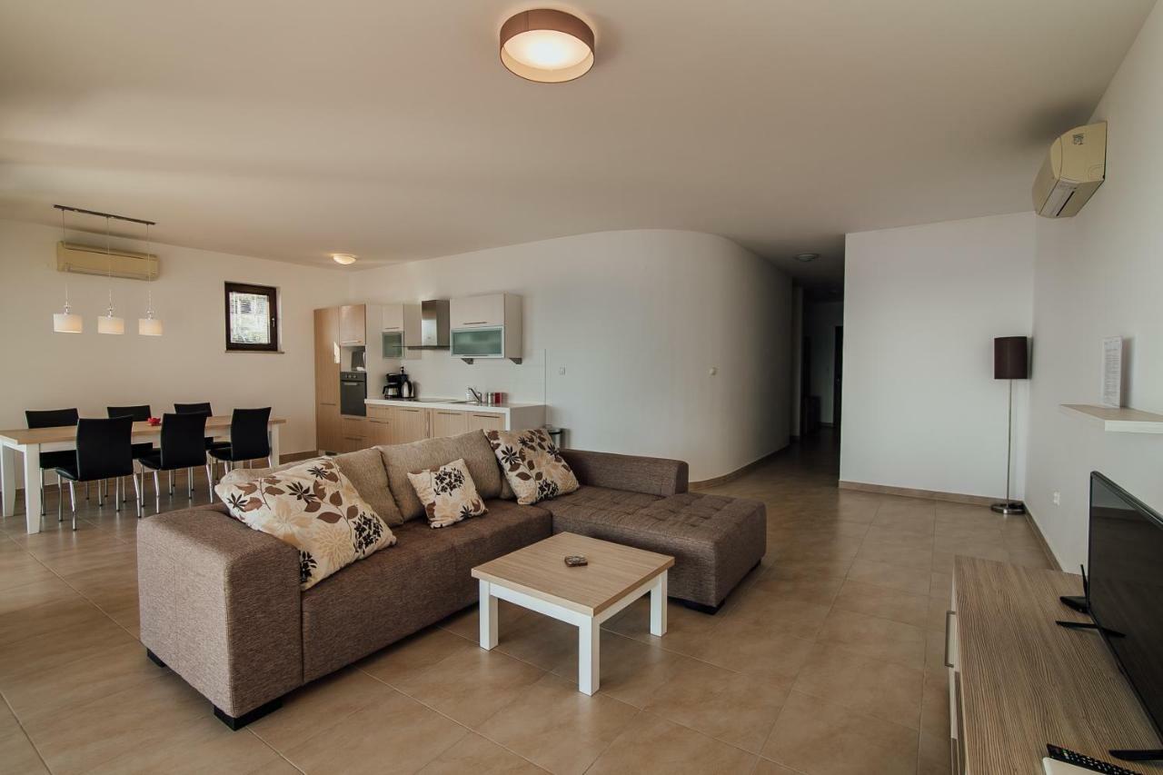 Vista Residence Херцег Нови Екстериор снимка