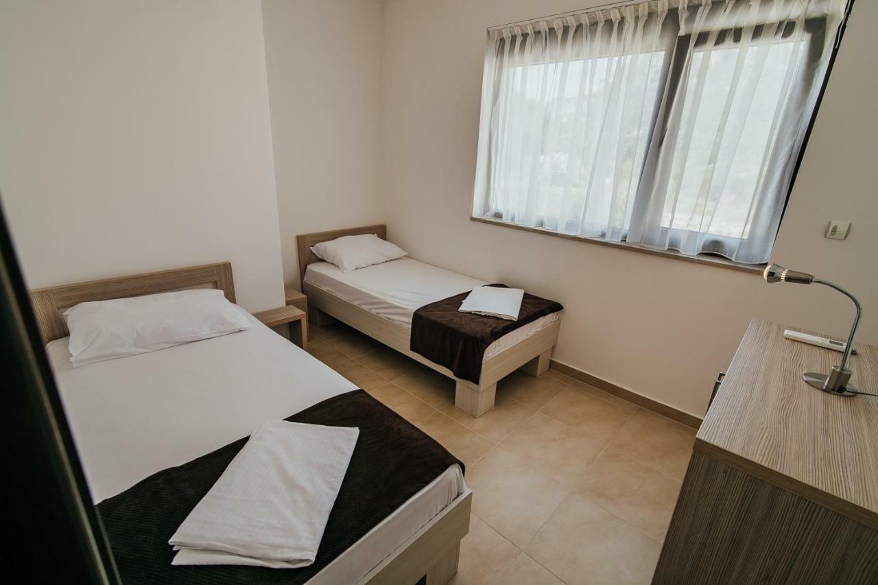 Vista Residence Херцег Нови Екстериор снимка