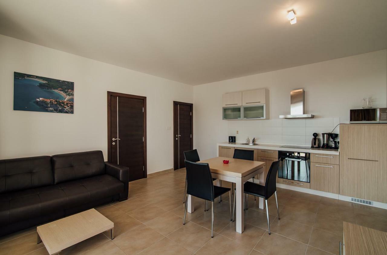Vista Residence Херцег Нови Екстериор снимка