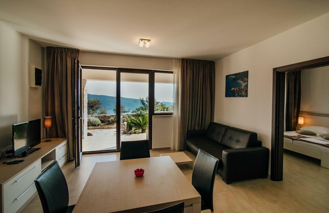 Vista Residence Херцег Нови Екстериор снимка